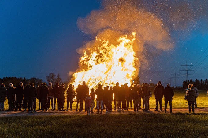 Jaudusbrennen am Karsamstag in Mering